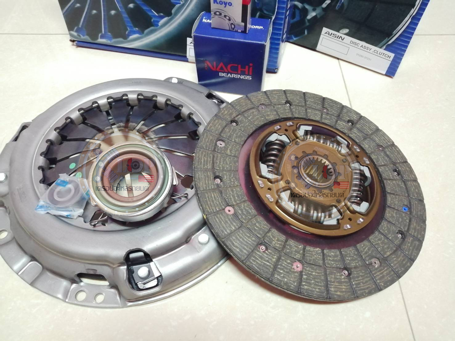 ชุดยกคลัทช์ Aisin (TOYOTA TIGER 3000 EFI 4X4) +แถมลูกปืนปลายเกียร์*** (JP)