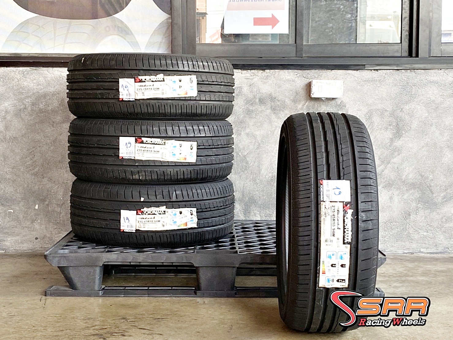 YOKOHAMA BluEarth-A AE-50 235/45R18 ยางใหม่ลดราคาพิเศษ