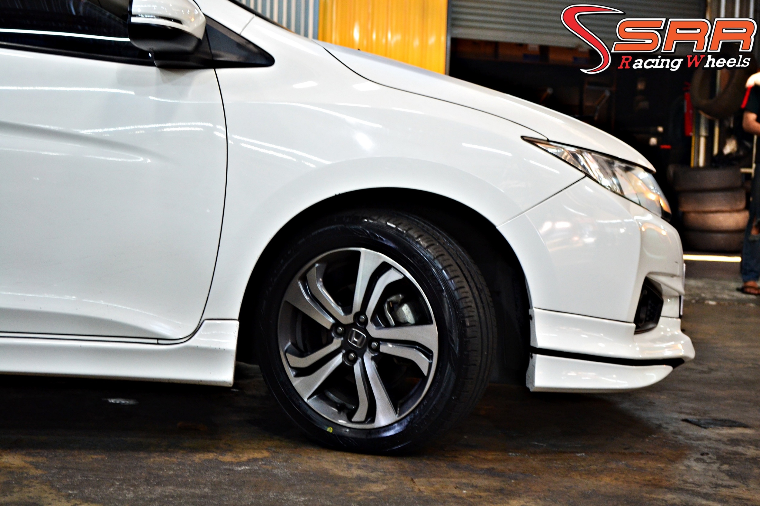 DUNLOP ENASAVE EC300+ 185/55R16 ราคาพิเศษ เส้นละ 2,500 บาท