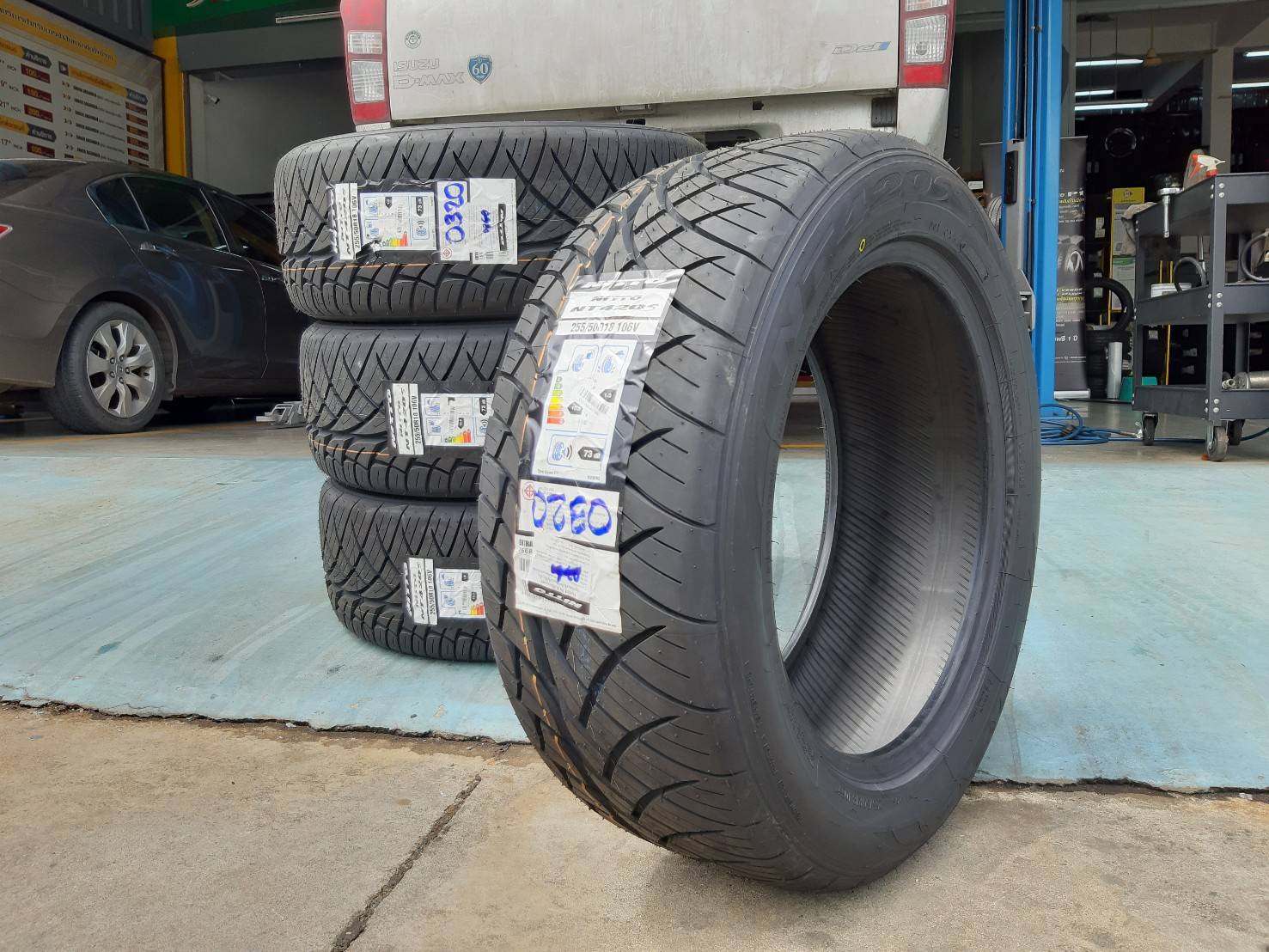 NITTO NT420S 255/50R18 ยางญี่ปุ่น ปี20 ราคาพิเศษ