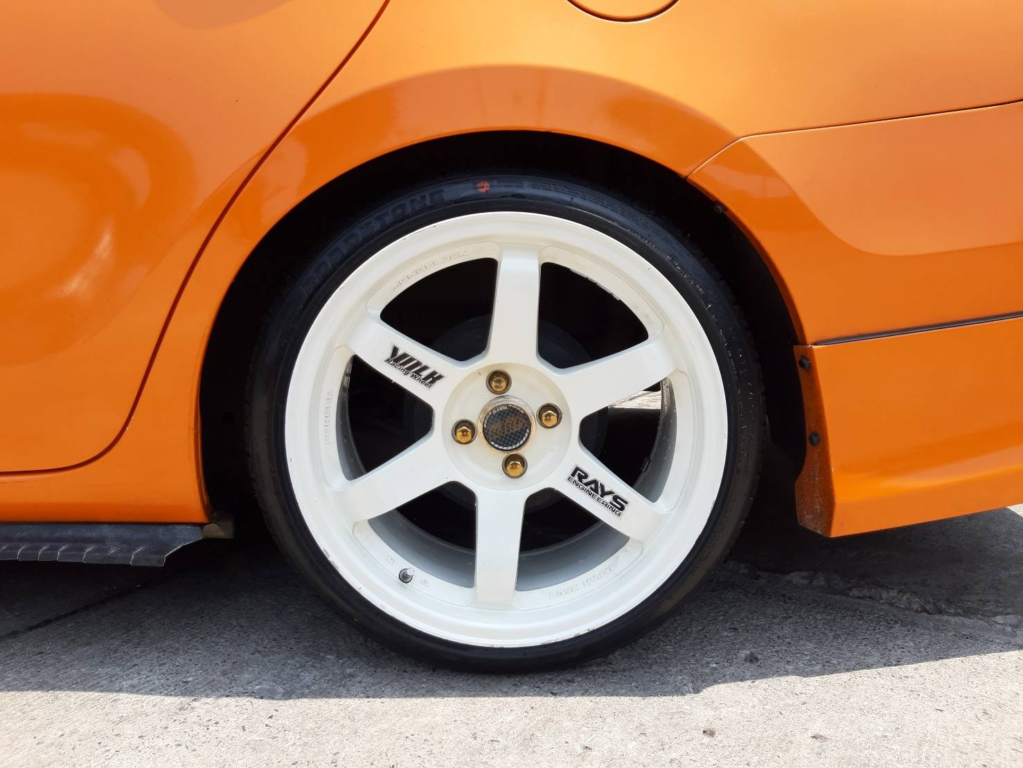 ROADSTONE NFERA AU5 205/40ZR17 ยางเกาหลี ซื้อ1แถม1