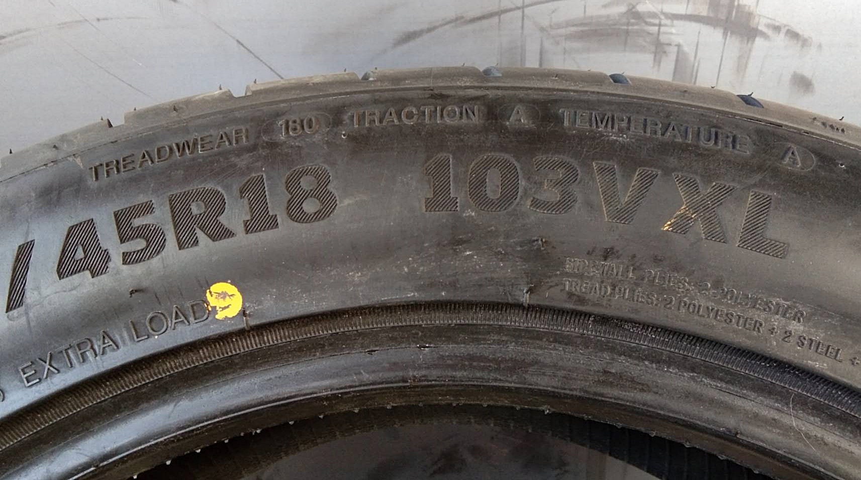 HERO R111 255/45R18 ยางซิ่งขอบขาว