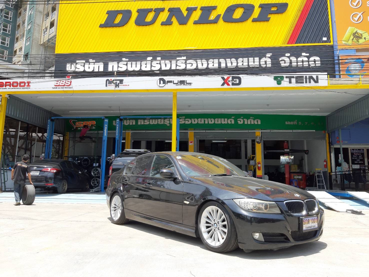 YOKOHAMA ADVAN dB decibel V551 215/50R17 ยางใหม่ลดราคาพิเศษ