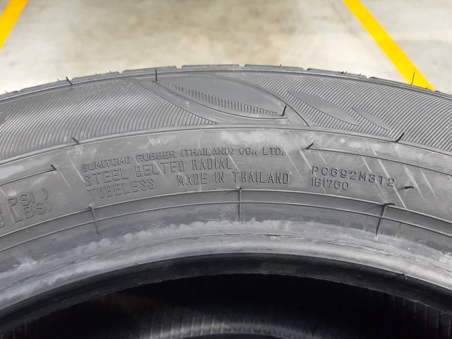 DUNLOP ENASAVE EC300 215/55R16 ยางปี20 ราคาพิเศษ