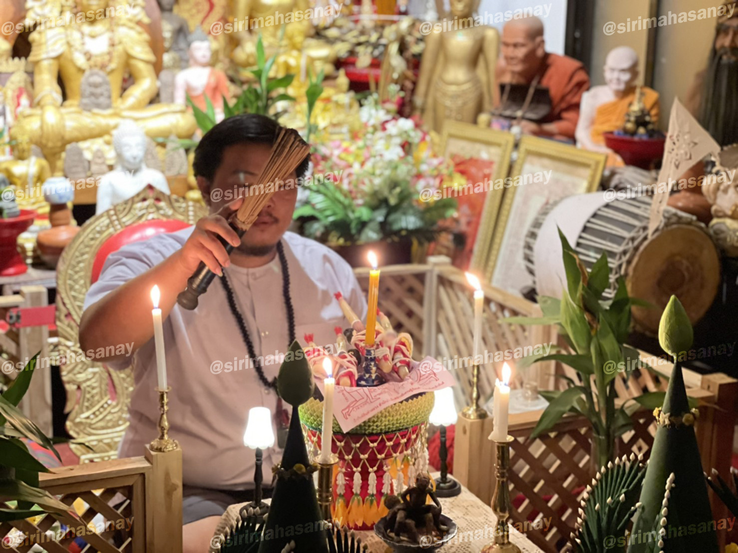 พิธีจุดเทียนเรียกจิต อาจารย์เสก สำนักสักยันต์ป๋ารมีเศรษฐีเรือนคำ