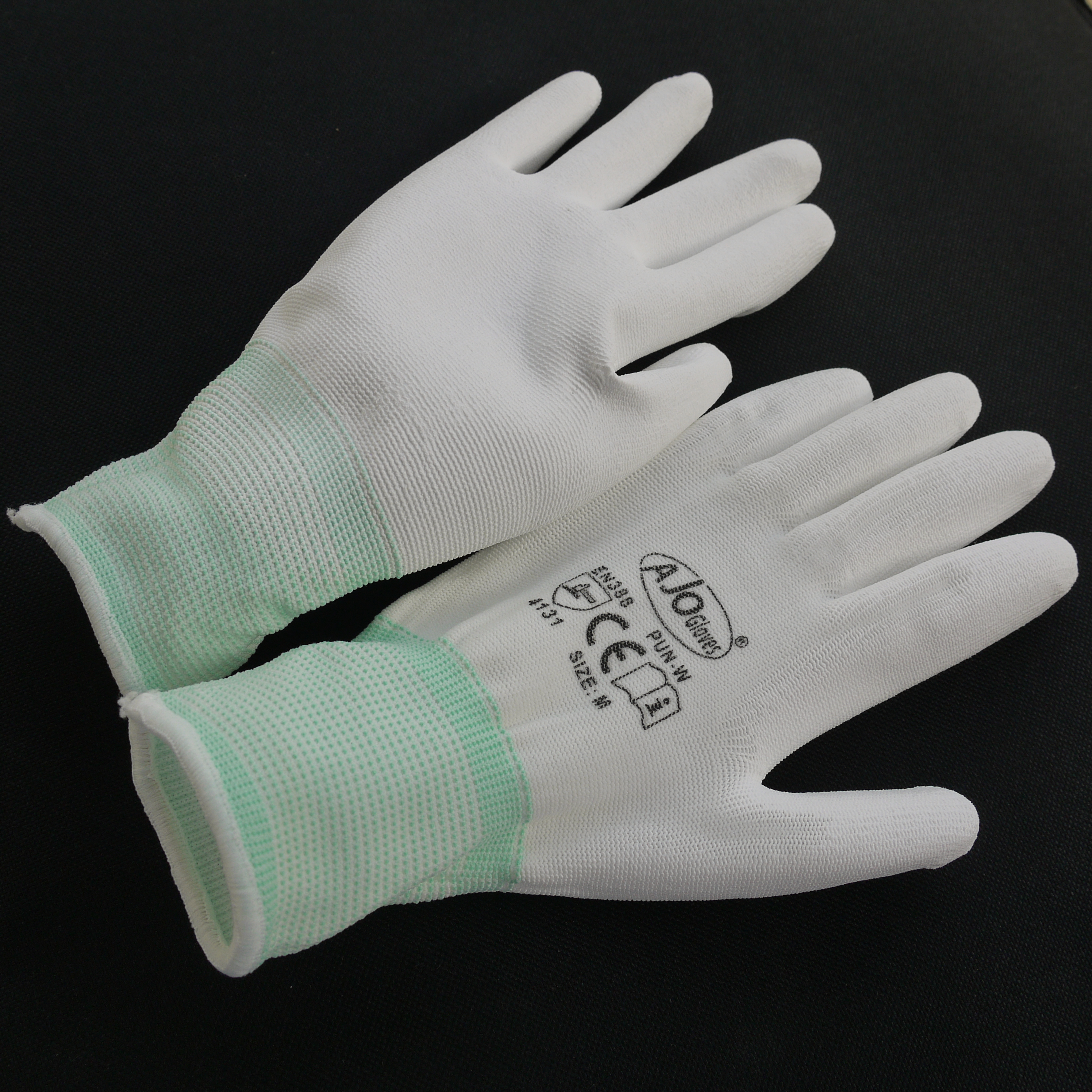 ถุงมือไนล่อนเคลือบ PU สีขาว (PU Palm Fit)