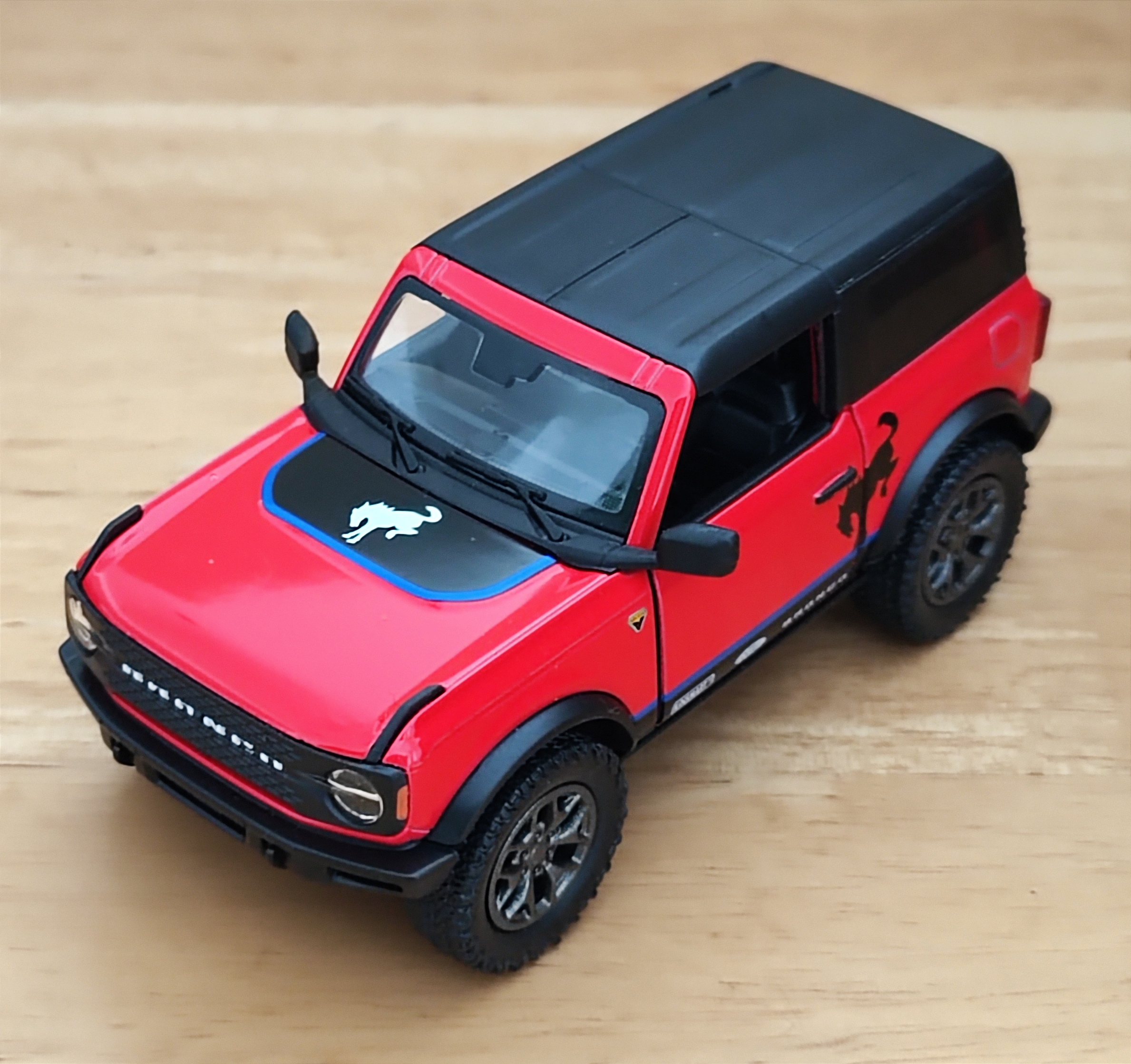 2022 Ford Bronco Livery Edition โมเดลรถเหล็ก (ปลีก-ส่ง)