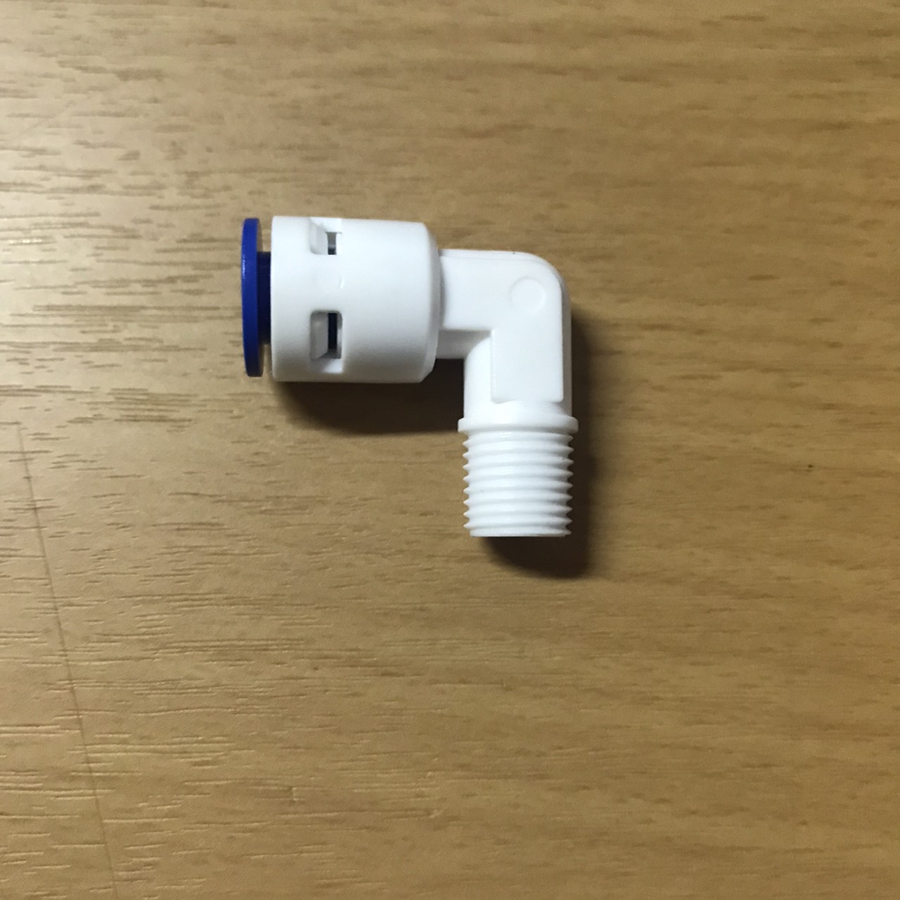 เช็ควาล์ว งอชมพู Check Valve Elbow (1/4OD x 1/8MIP)