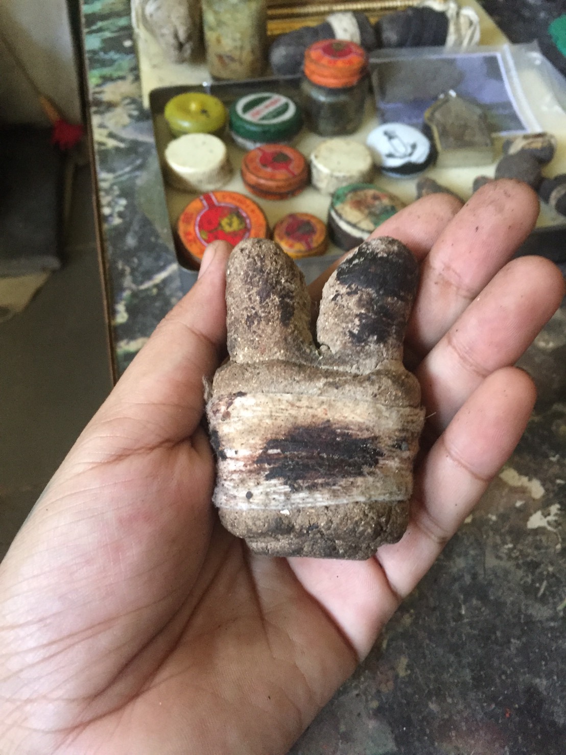 อิ้นมหาเสน่ห์พันด้วยด้ายอาถรรพ์ ตนครู อาจารย์เปล่ง บุญยืน