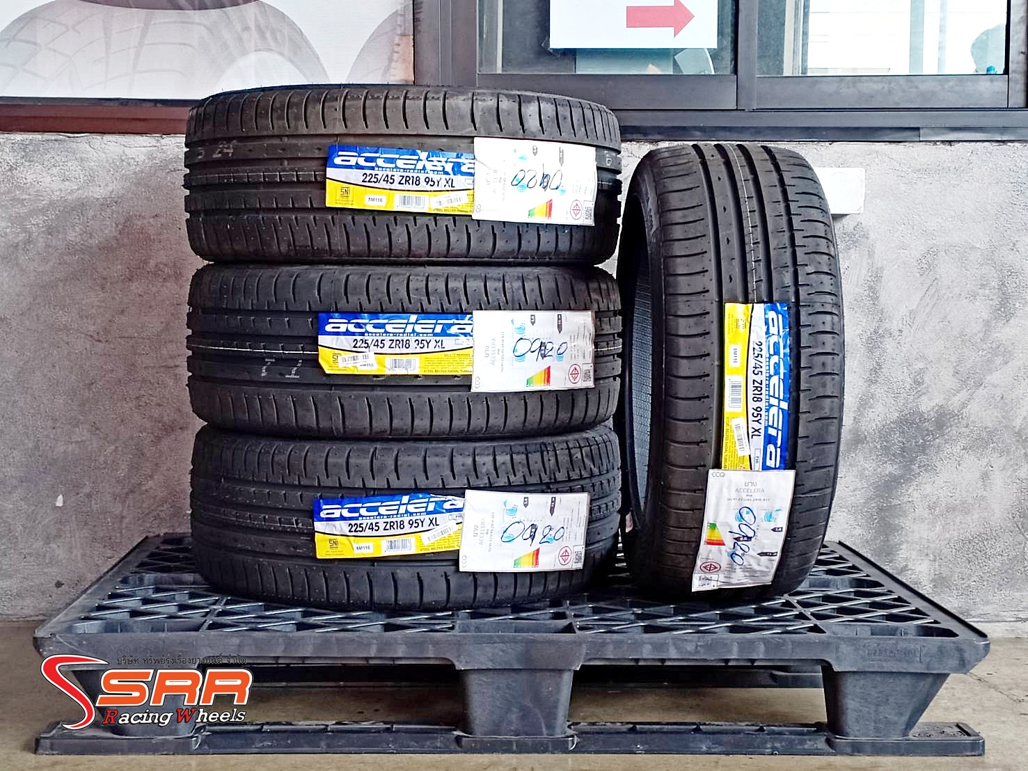 ACCELERA PHI 225/45ZR18 ยางปี20 ราคาพิเศษ เส้นละ 2,500 บาท