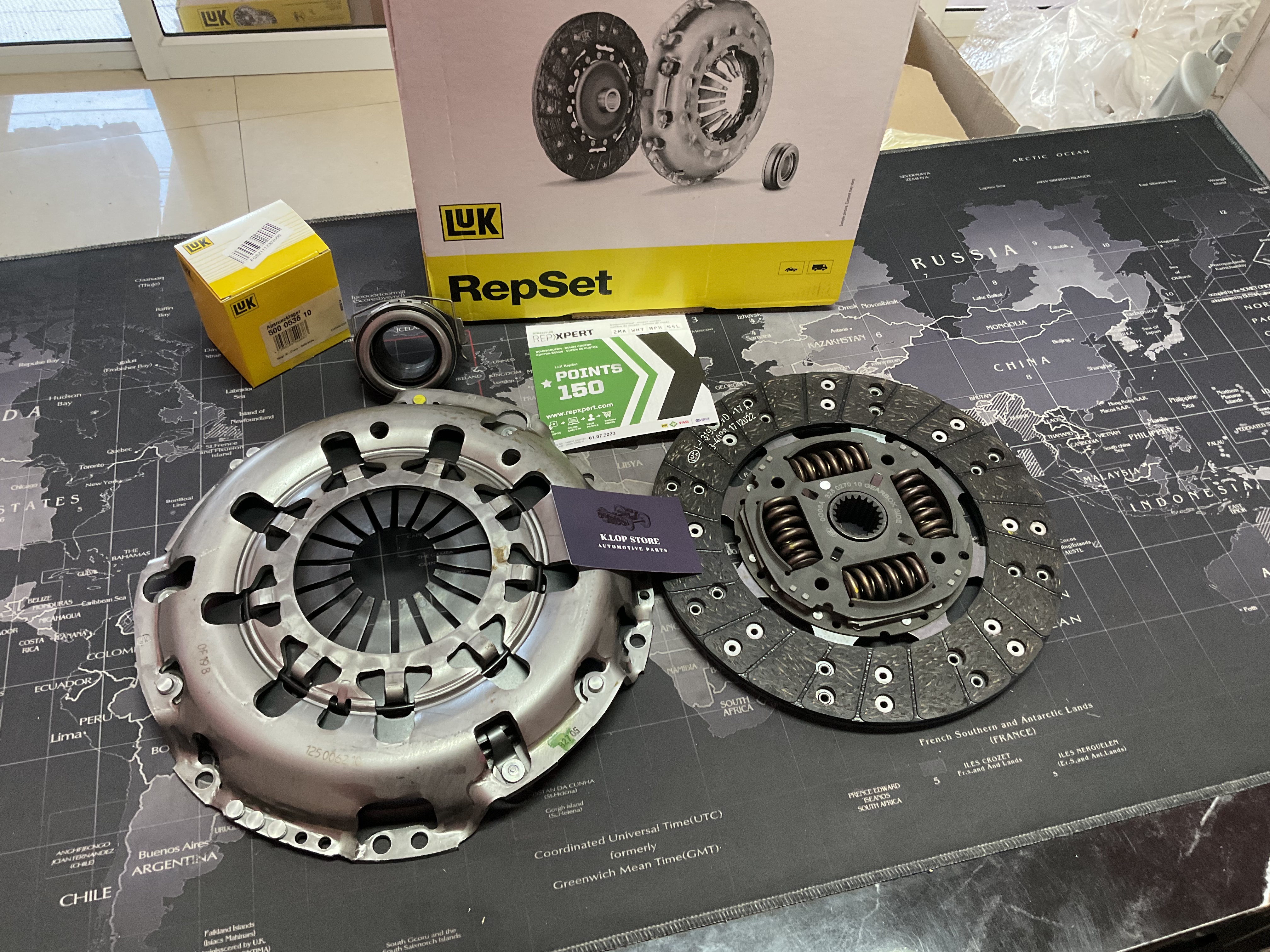 ชุดยกคลัทช์(LUK) TOYOTA Vigo,Fortuner 2.7, Commuter (TGN1- 2#, TRH213) เครื่องยนต์ 2TR-FE (พร้อมลูกปืนคลัทช์+ แถมลูกปืนปลายเกียร์)