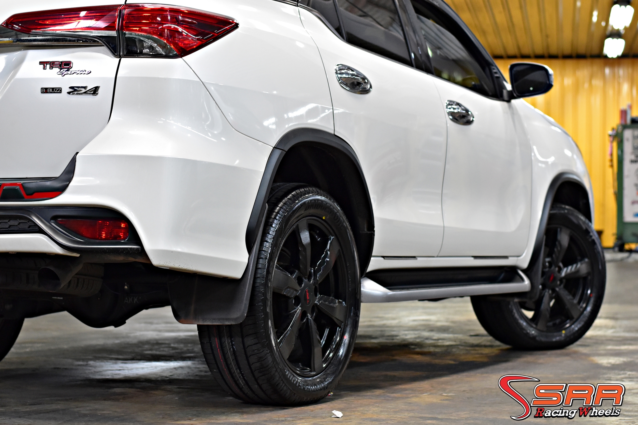 BRIDGESTONE ECOPIA H/L001 265/50R20 ยางใหม่ปี2021 ราคาพิเศษ