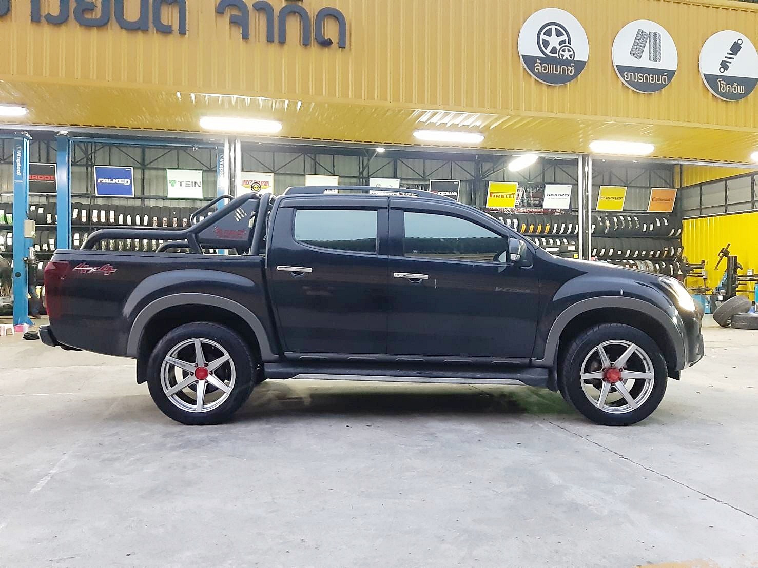 TOYO PROXES ST3 265/50R20 ยางใหม่ปี20 ลดราคาพิเศษ