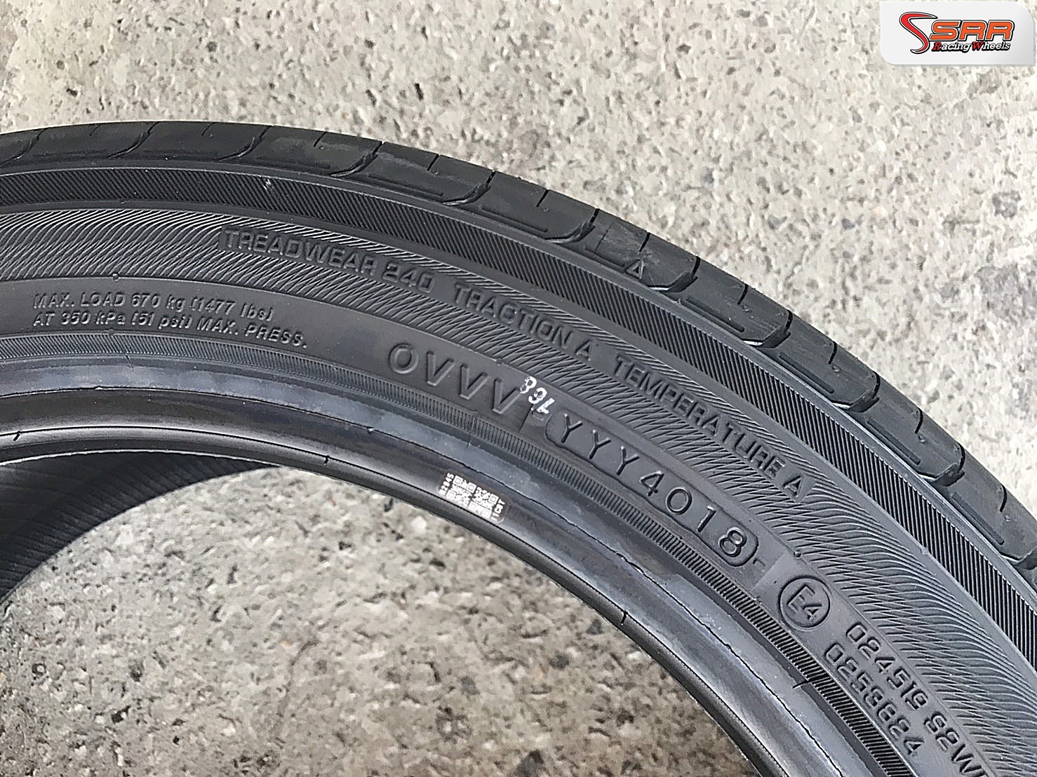 YOKOHAMA ADVAN dB decibel V551 235/45R18 ราคาพิเศษ เส้นละ 3,800 บาท