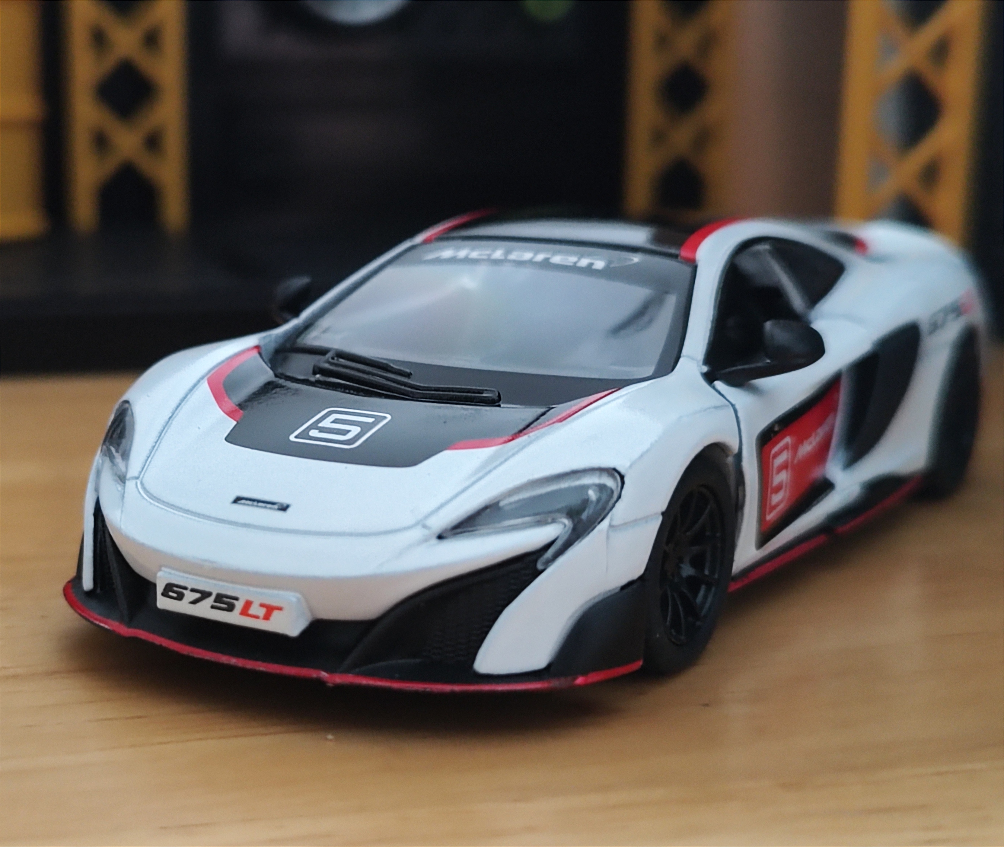 McLaren 675LT Scale 1:36 โมเดลรถเหล็ก (ปลีก-ส่ง)
