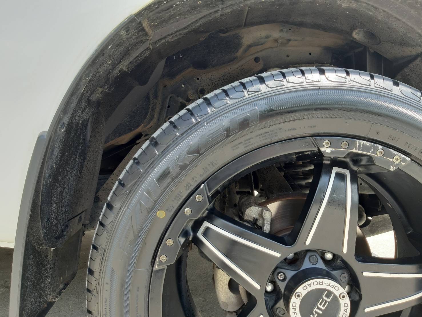 FALKEN S/TZ05 265/50R20 ลดราคาพิเศษ เส้นละ 4,500 บาท