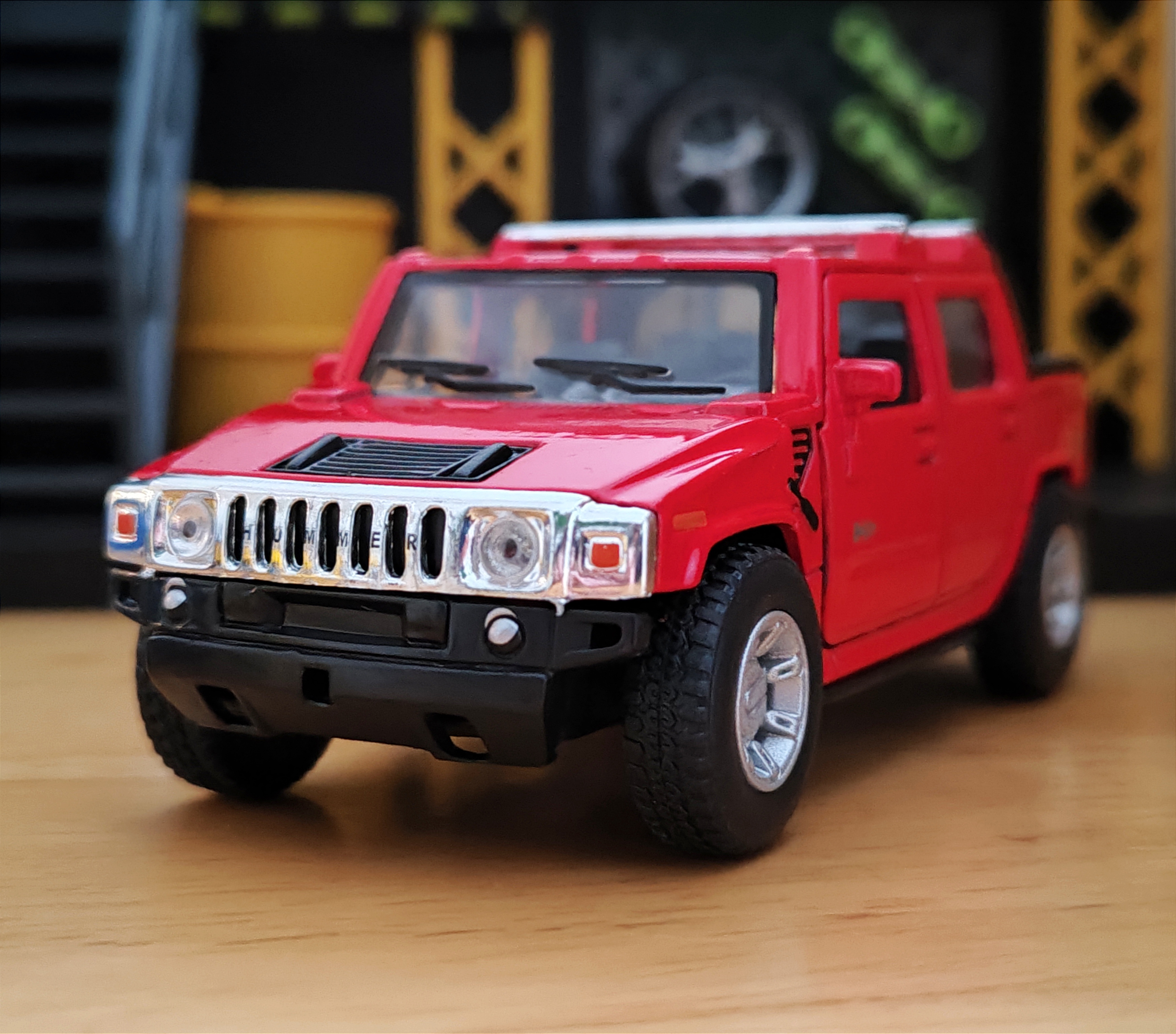 2005 Hummer H2 SUV โมเดลรถเหล็ก (ปลีก-ส่ง)