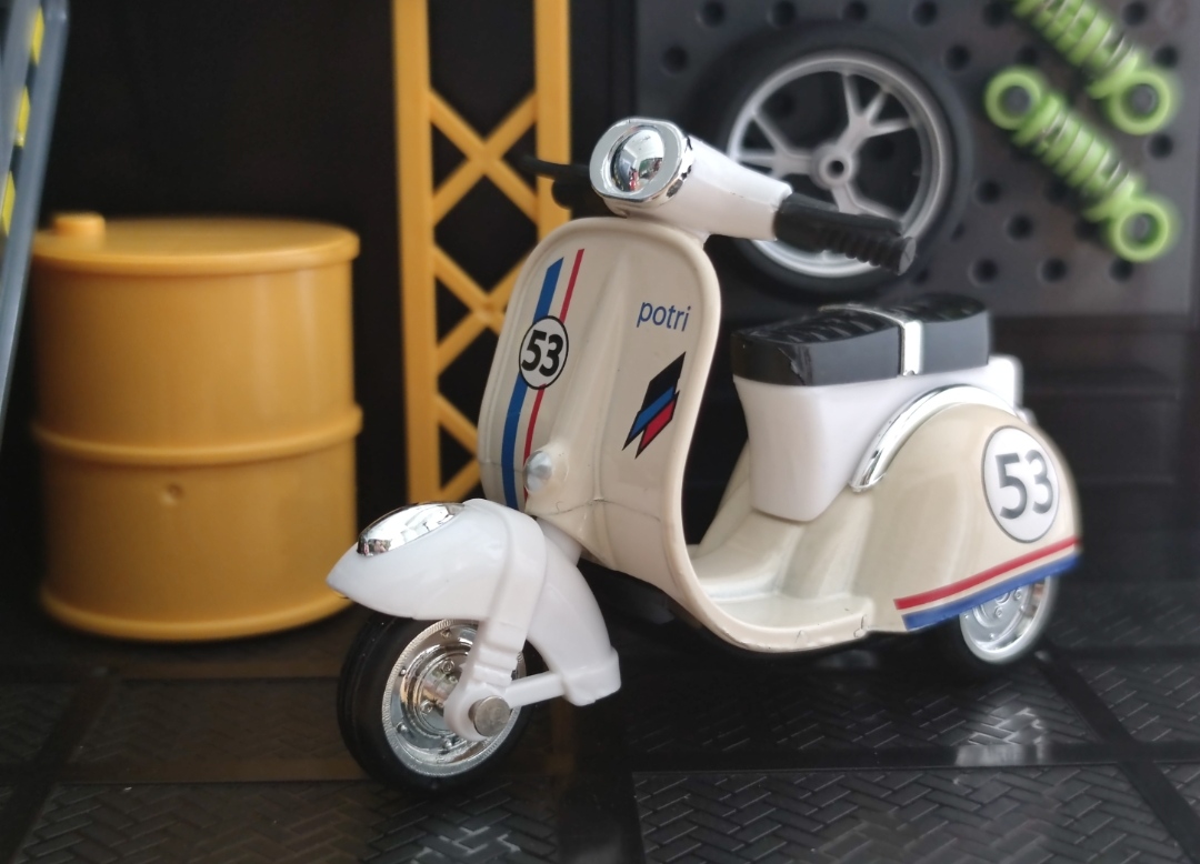 โมเดลรถเหล็ก รถเวสป้า (ปลีก-ส่ง)