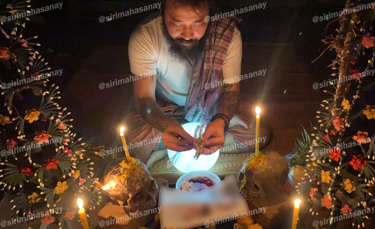 พิธีมนต์เสน่ห์จันทร์ อาจารย์เดี่ยว สุทธิกาโร สำนักสักยันต์เข็มเสน่ห์บูรพา