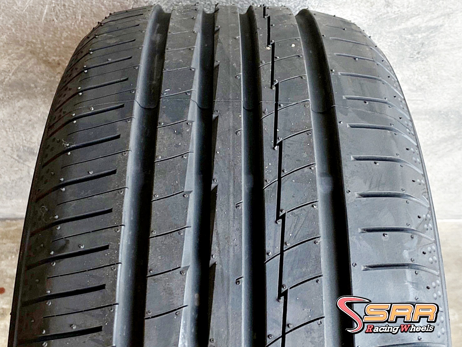YOKOHAMA BluEarth-A AE-50 235/45R18 ยางใหม่ลดราคาพิเศษ