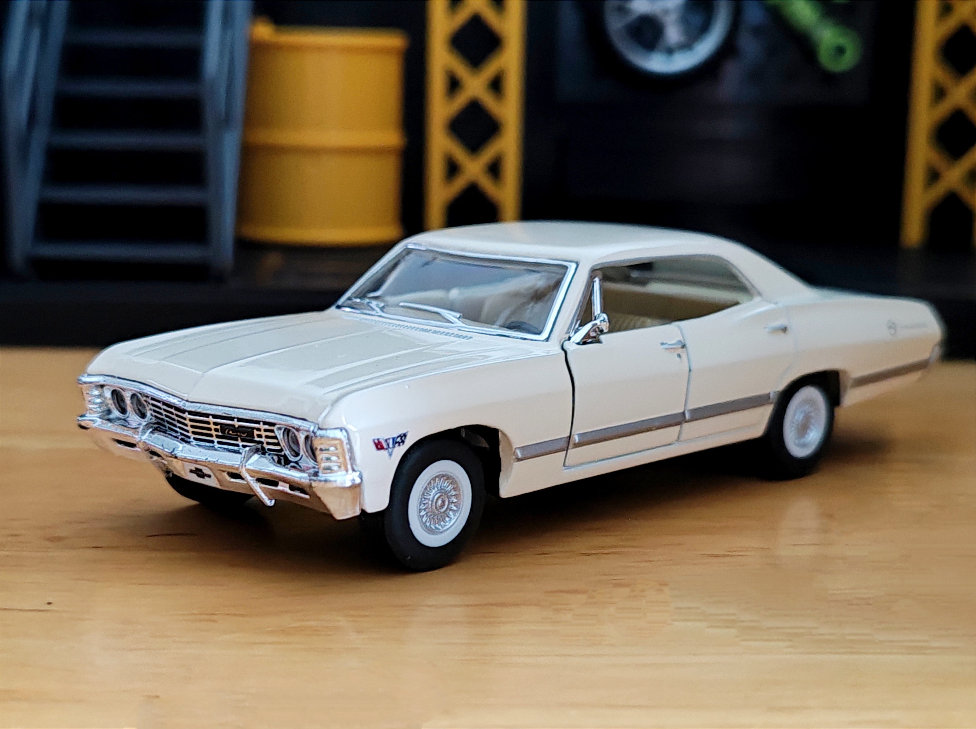 1967 Chevrolet Impala โมเดลรถเหล็ก (ปลีก-ส่ง)