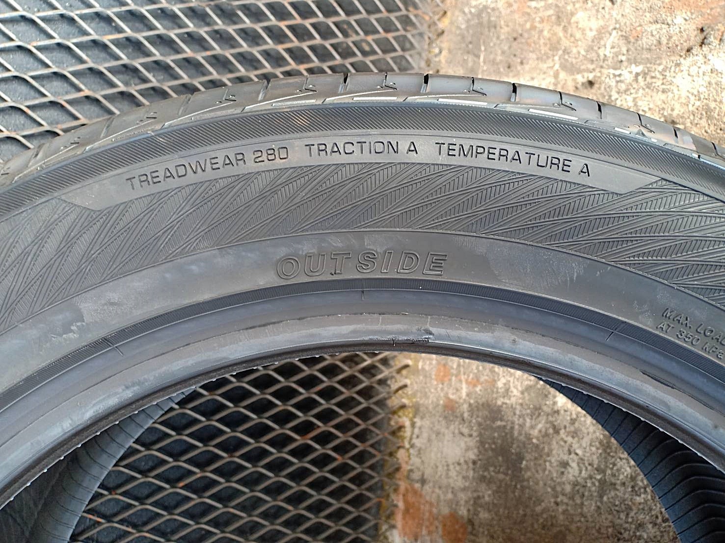 YOKOHAMA ADVAN dB V552 215/55R17 ยางญี่ปุ่น ปี19