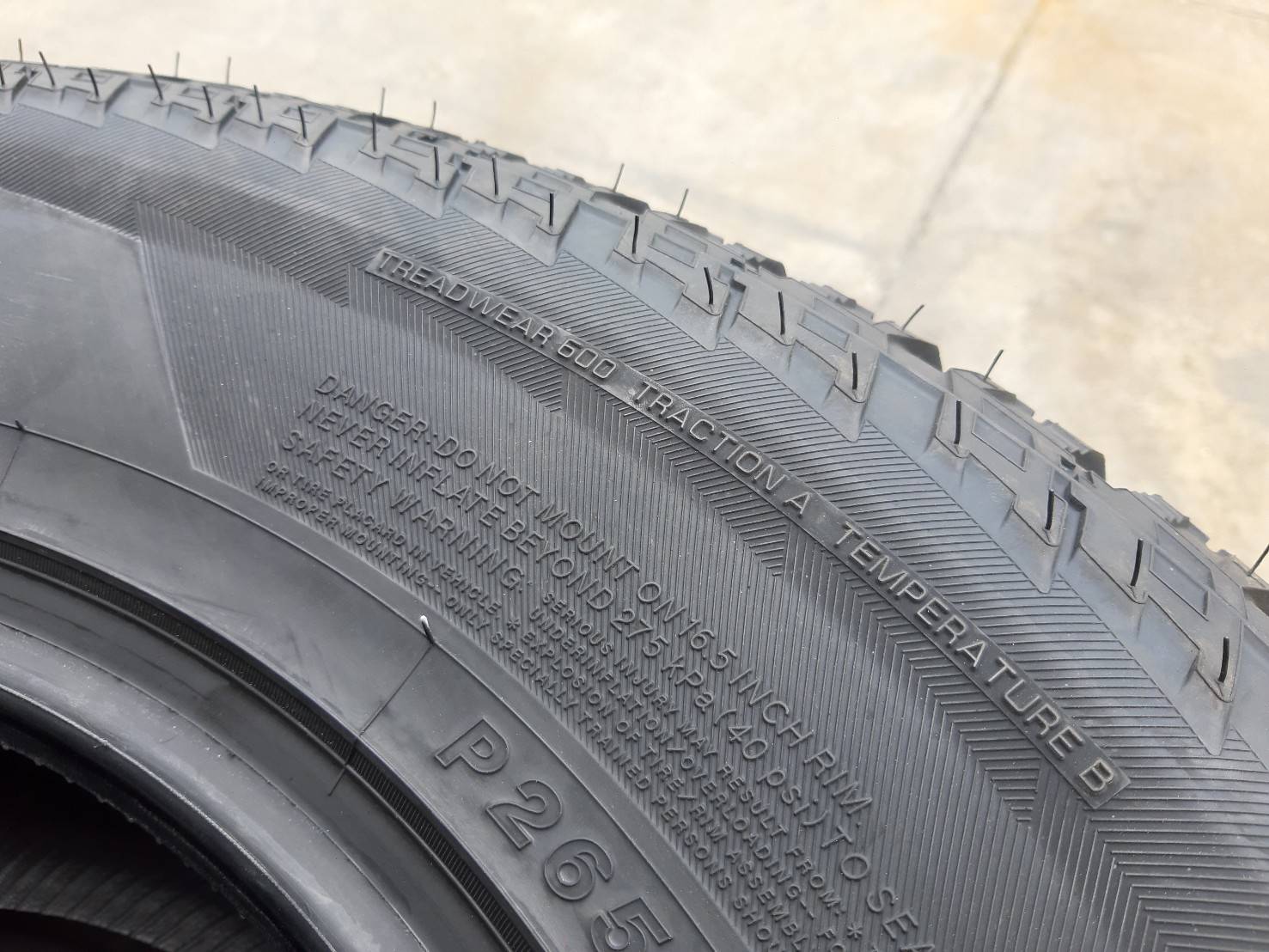 YOKOHAMA GEOLANDAR A/T G015 265/70R16 ยางปี20 ราคาพิเศษ