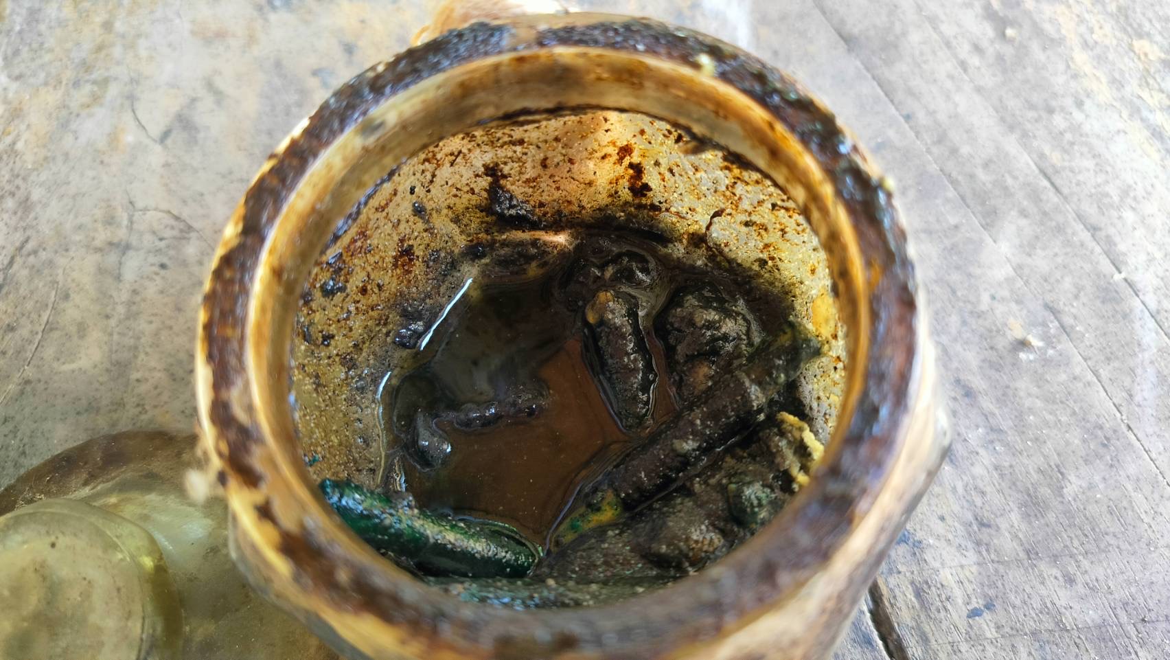 ขุนแผนอุ้มนางจอมเวทย์สายดำ ขุนแผนรุ่น 1 ตะกรุดทองแดง สำนักคนเลี้ยงผี สร้างมีนาคม 2568