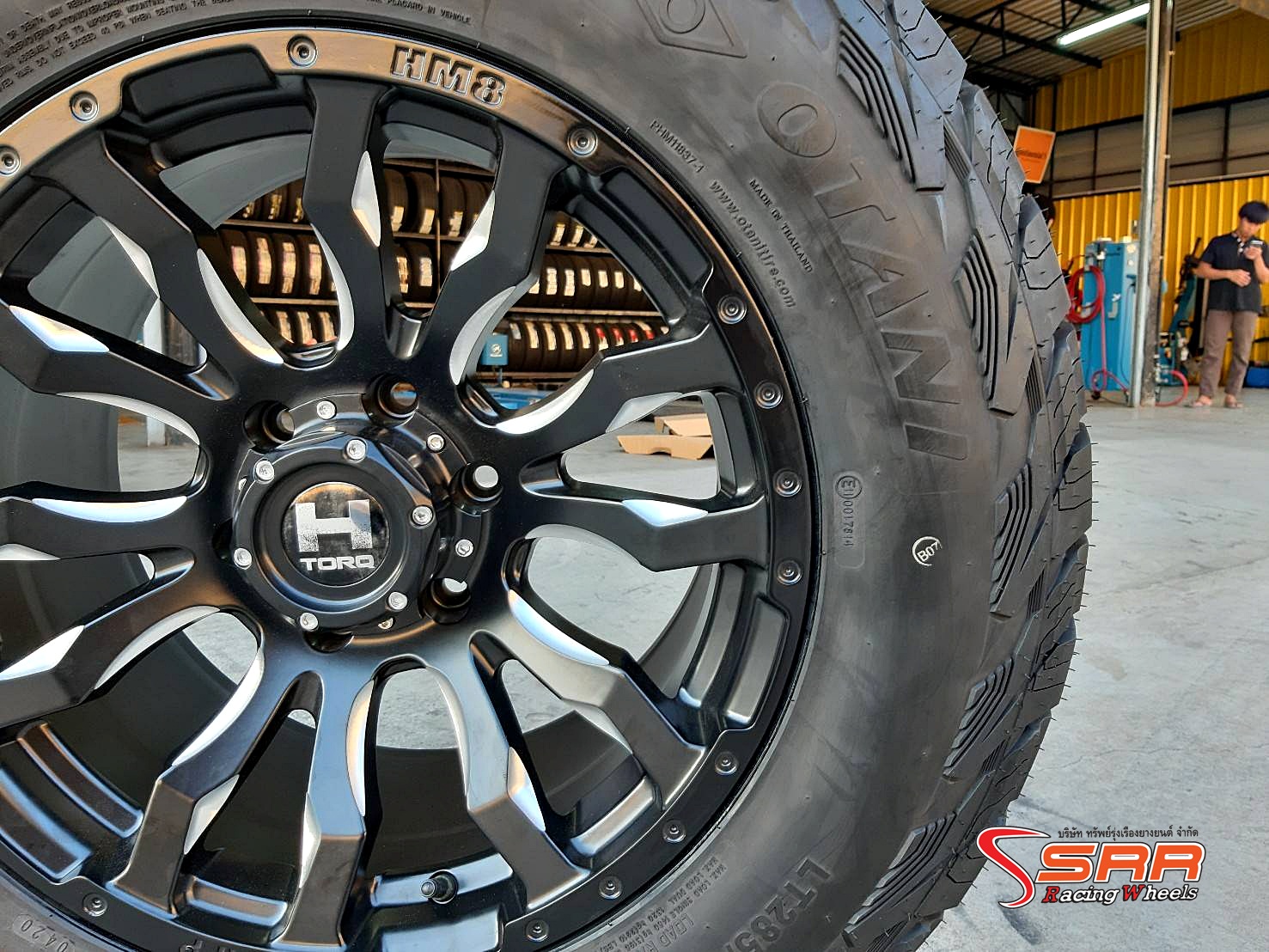 HAMMER HM8 ขอบ18x9.5 ET+20 6x139.7 MBS