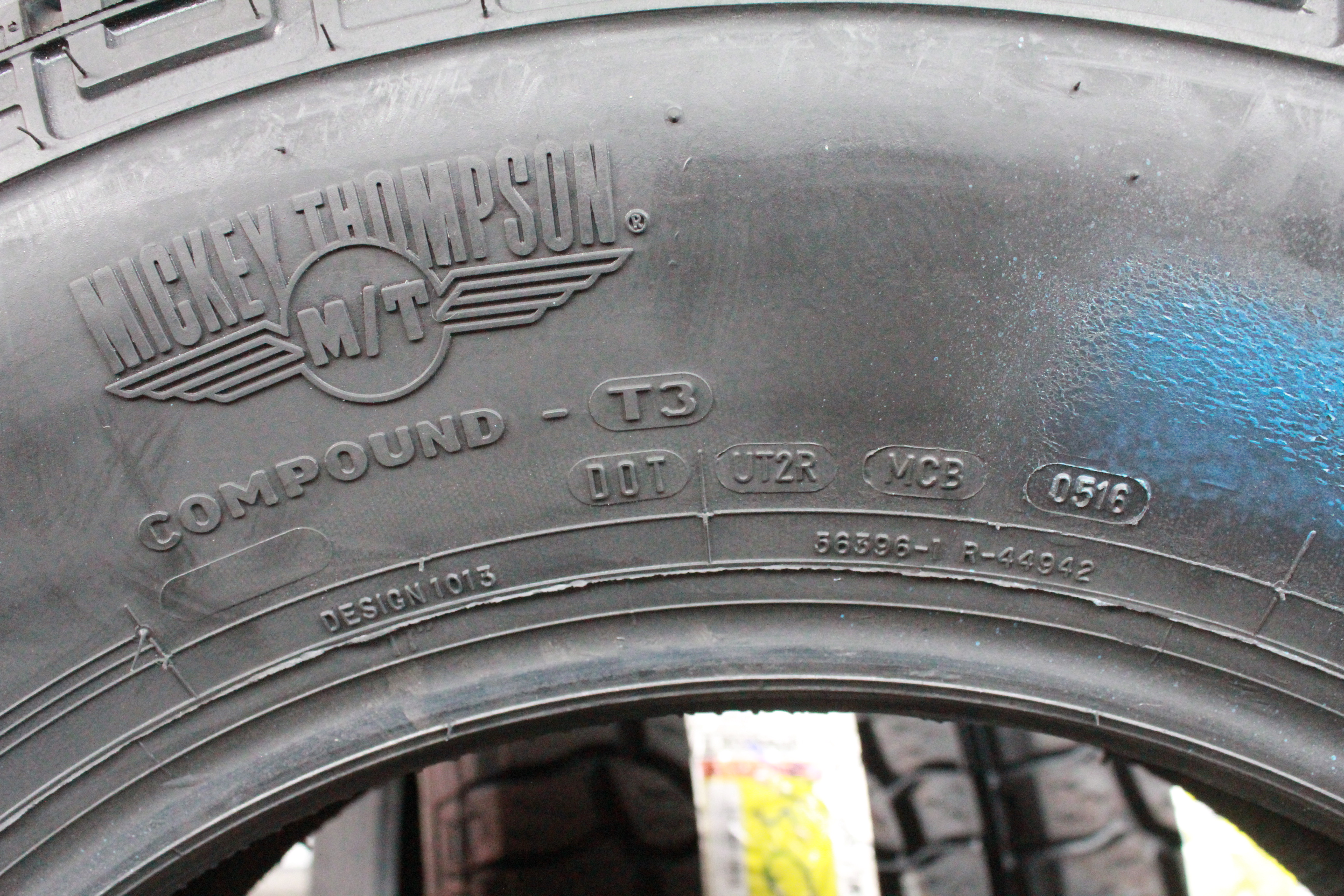 MICKEY THOMPSON STZ 265/70R16