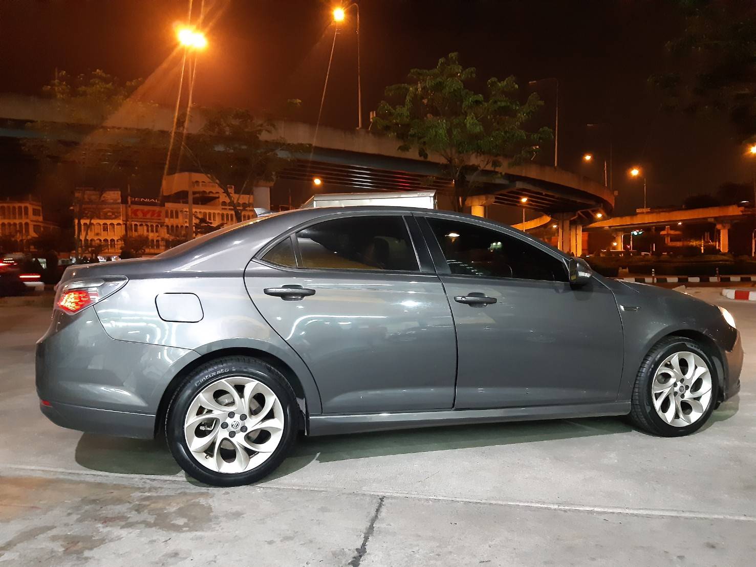 PIRELLI CINTURATO P1 215/50R17 ยางใหม่ ลดราคาพิเศษ