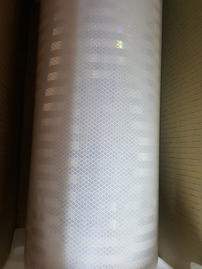 สติ๊กเกอร์สะท้อนแสง เอ็นจิเนียร์ 3M แท้ กว้าง 48 นิ้ว x 45.72 เมตร Engineering GRADE Prismatic EGP งานจราจร