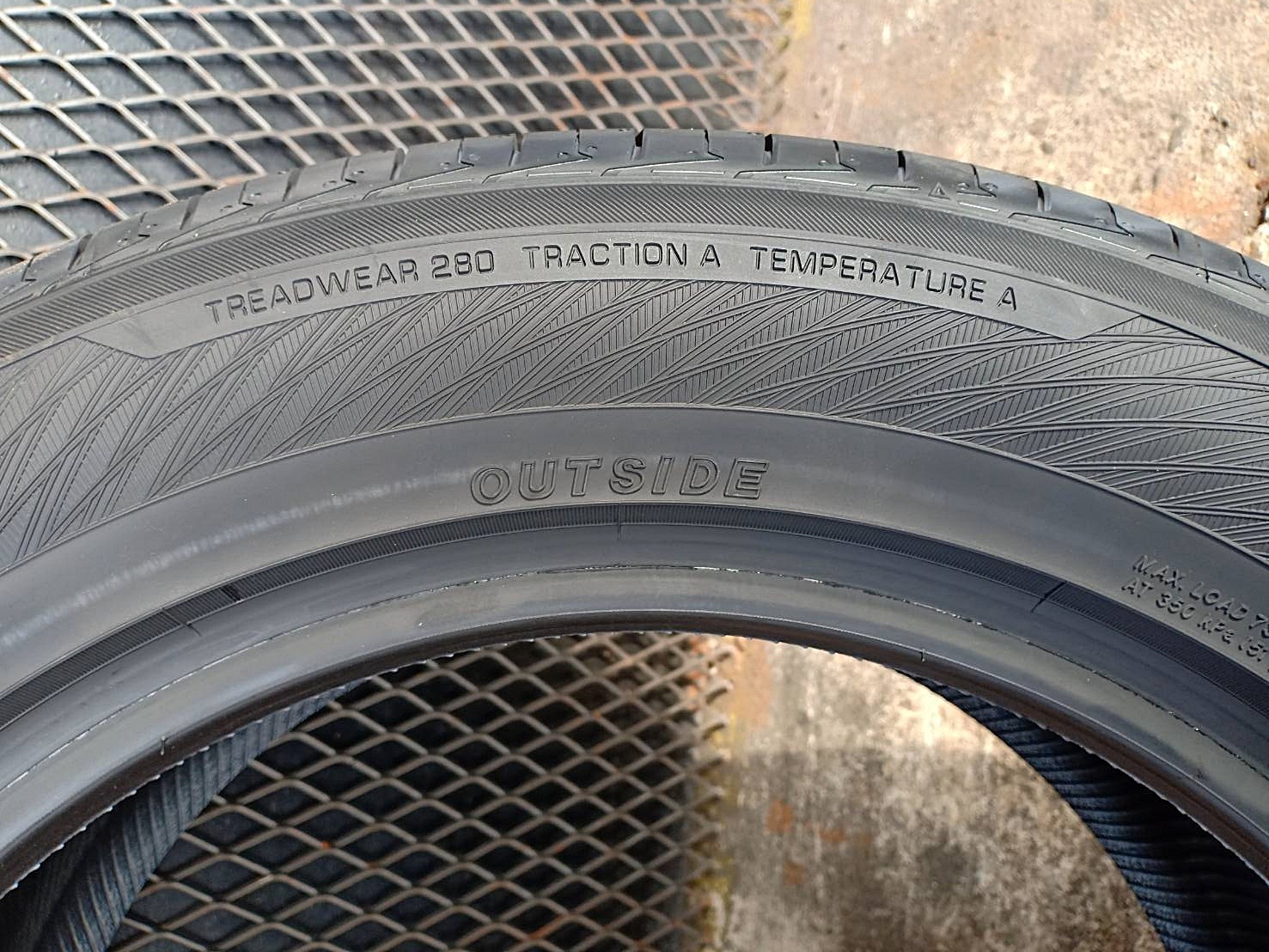 YOKOHAMA ADVAN dB V552 225/55R17 ยางญี่ปุ่น ปี19