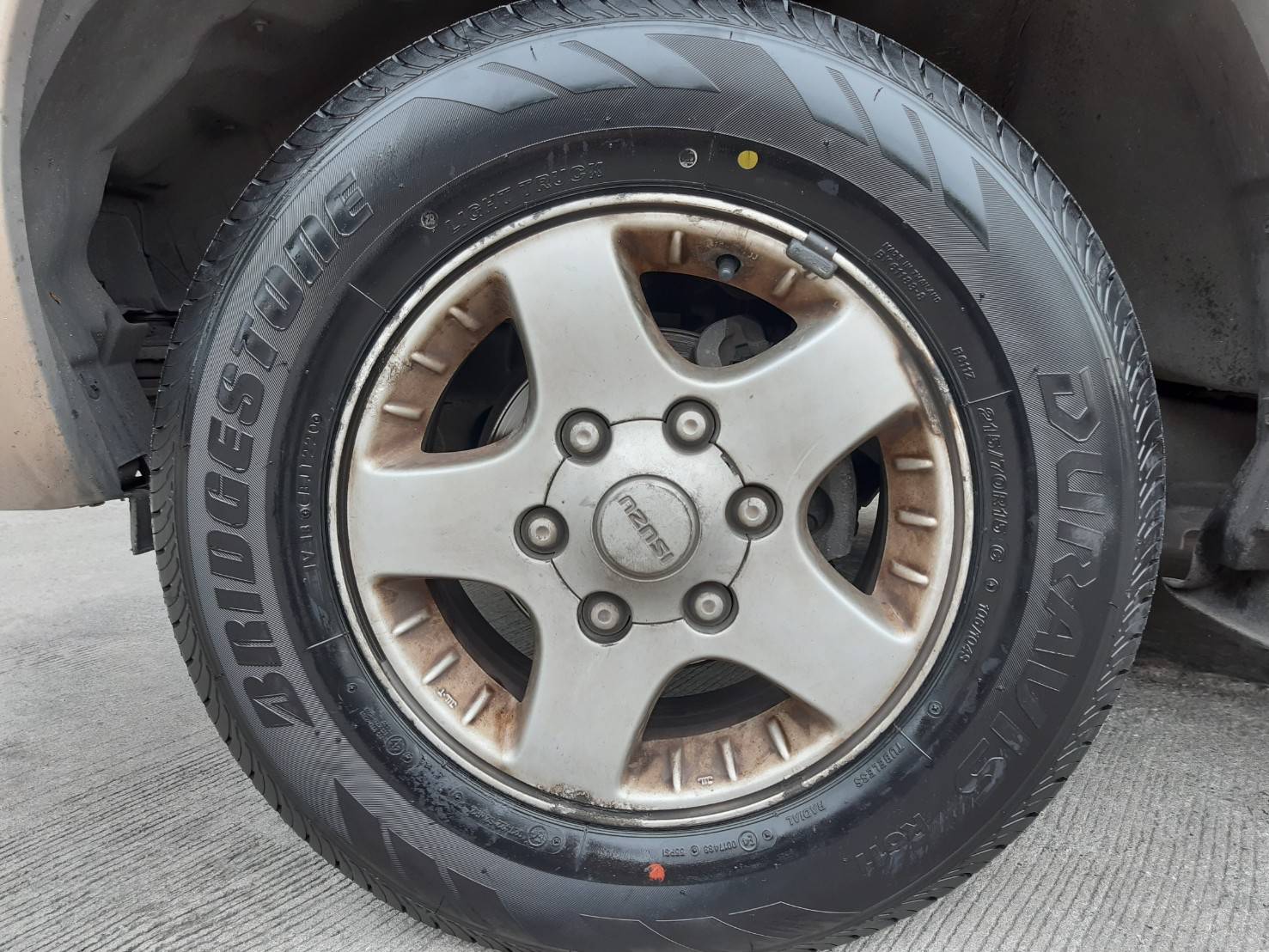 BRIDGESTONE DURAVIS R611 215/70R15 ยางสำหรับกระบะบรรทุก ราคาพิเศษ