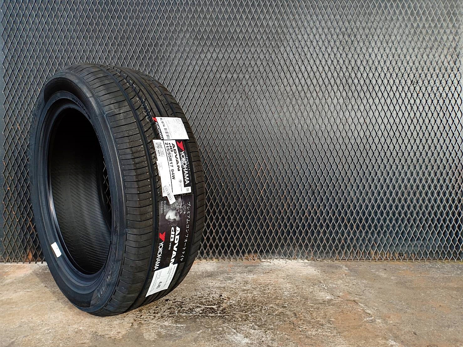 YOKOHAMA ADVAN dB V552 215/55R17 ยางญี่ปุ่น ปี19