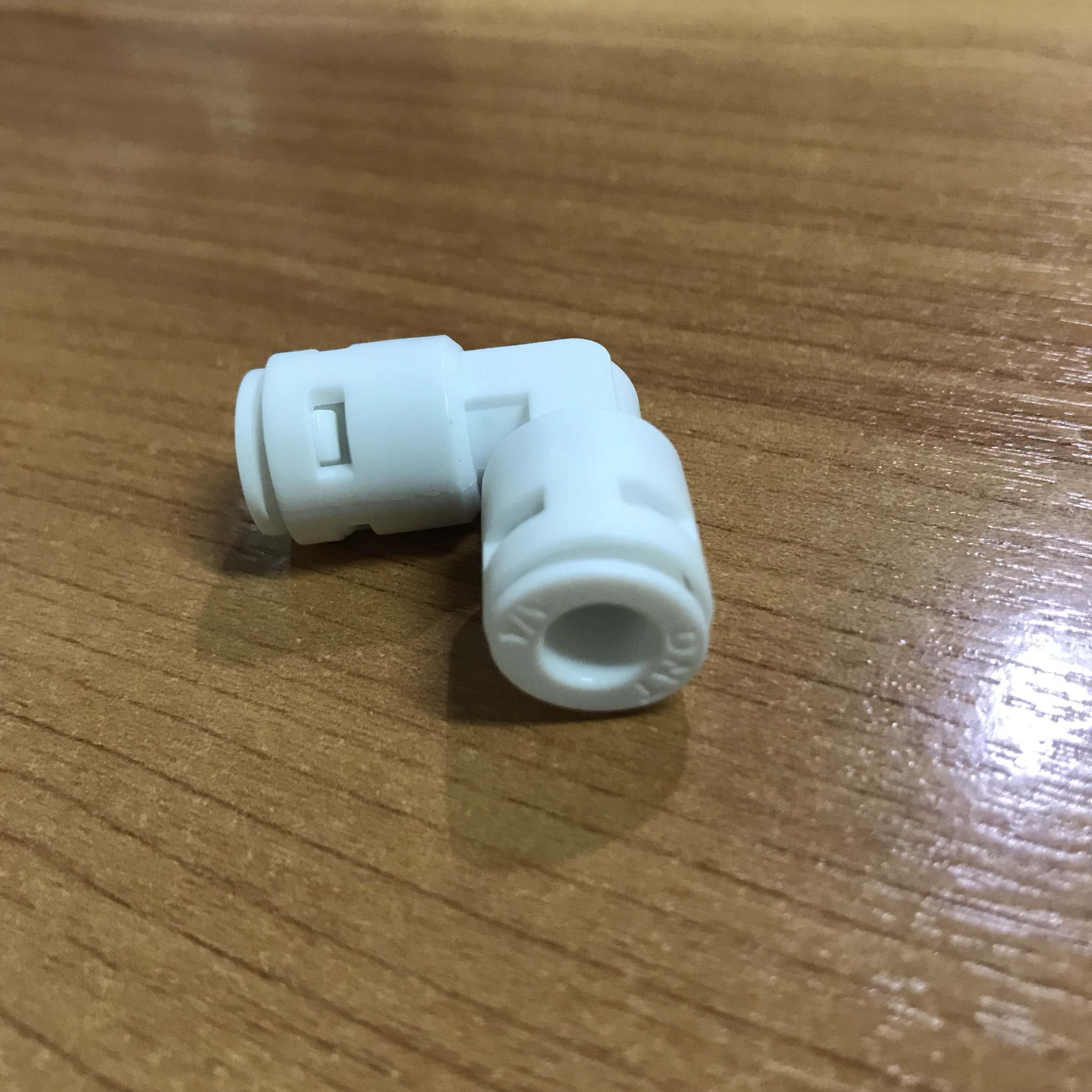 ข้องอ Union Elbow (1/4OD x 1/4OD) QUICK FITTINGS