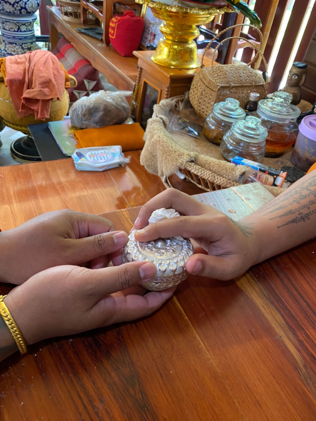 ⭕️ สีผึ้งพรายเศรษฐี พระอาจารย์บุณยกร ฐิตปุญโญ