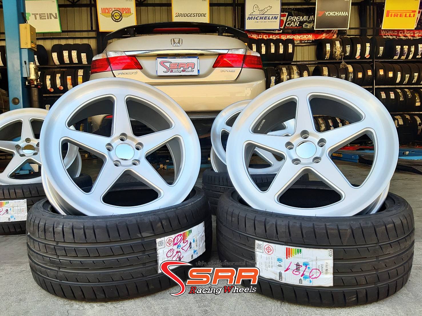 JA5188 ขอบ20 หน้า8.5 หลัง9.5 5H114.3 ราคาพิเศษ ล้อชุด 18,000฿