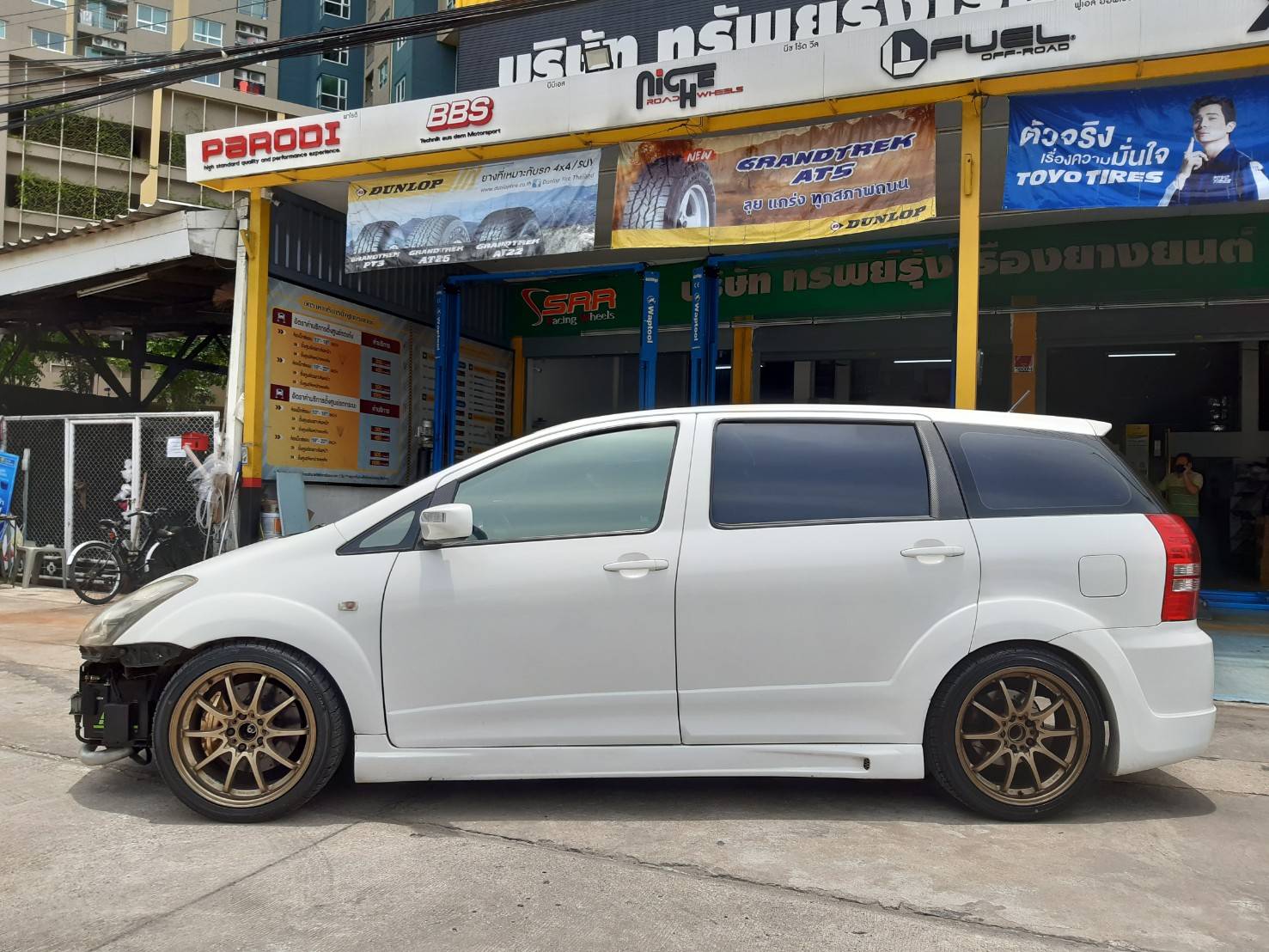 FALKEN ZE912 235/40ZR18 ยางปี19 ลดราคาพิเศษ