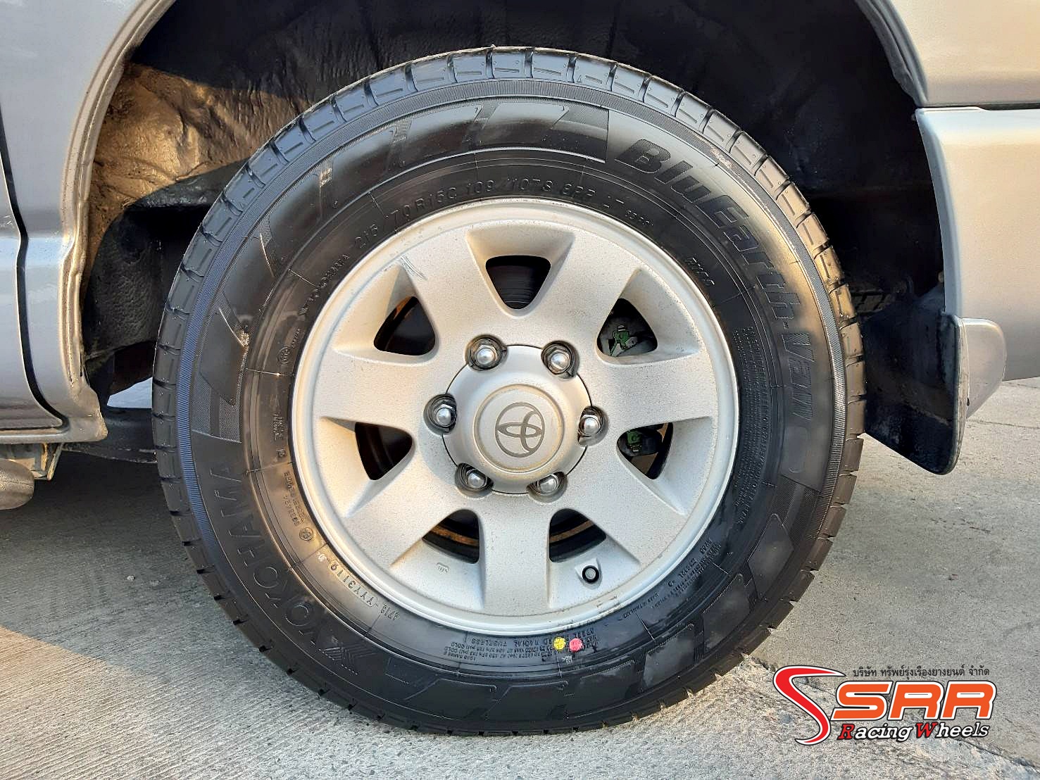 YOKOHAMA BluEarth-VAN RY55 215/70R15 ยางสำหรับรถตู้และรถปิคอัพ