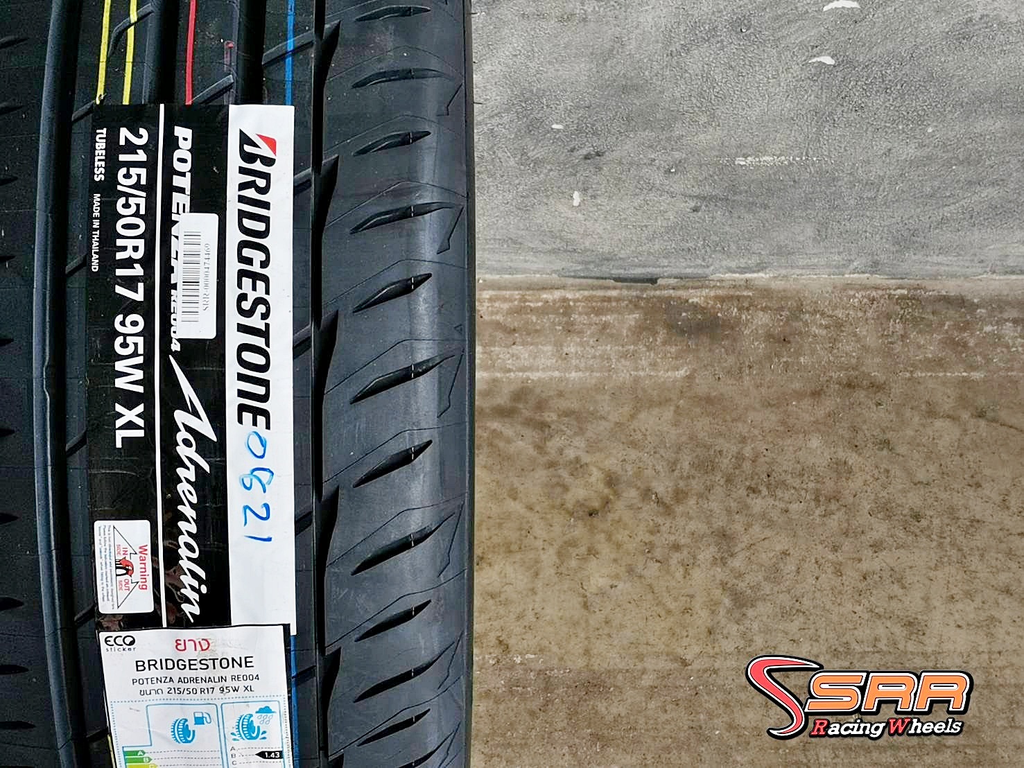 BRIDGESTONE RE004 215/50R17 ยางใหม่ปี2021 ราคาพิเศษ