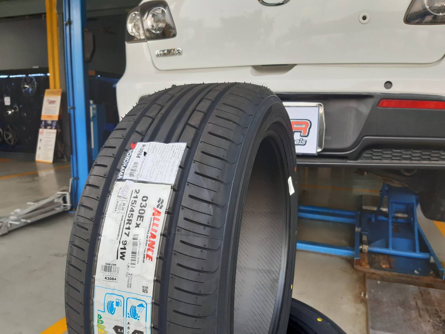 YOKOHAMA ALLIANCE 030Ex 215/45R17 ยางญี่ปุ่นปี20 ลดราคาพิเศษ