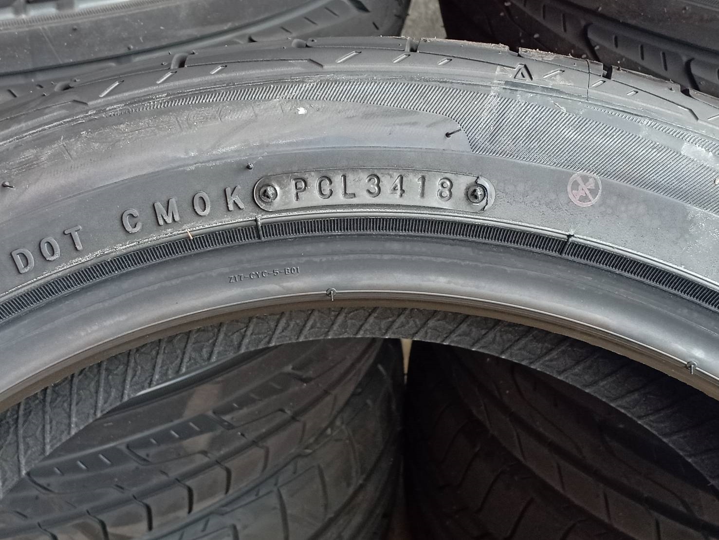 TOYO DRB 215/45R17 ยางใหม่ปี18 ลดราคาพิเศษ