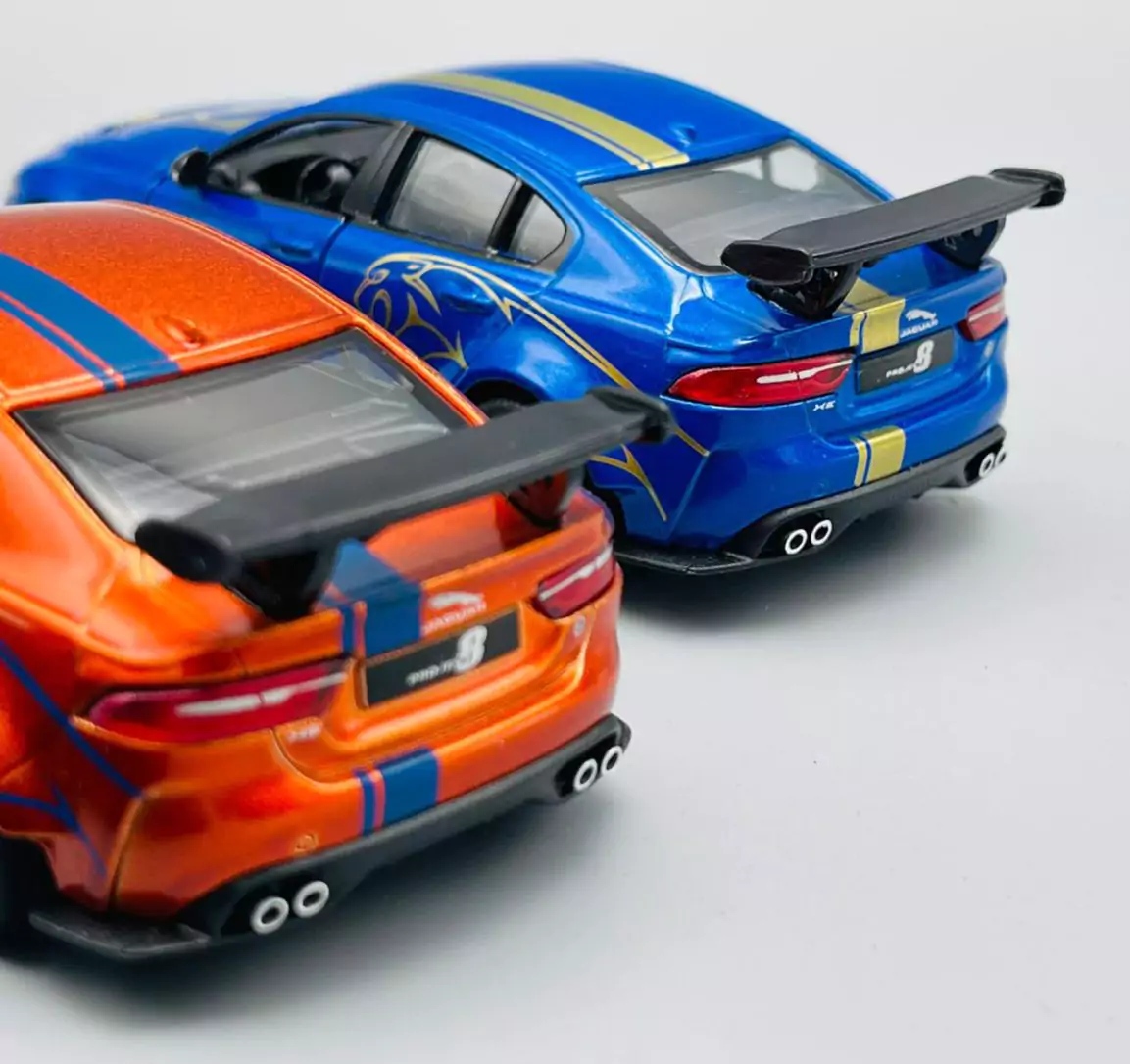 Jaguar XE SV Project 8 Scale 1:38 โมเดลรถเหล็ก (ปลีก-ส่ง)