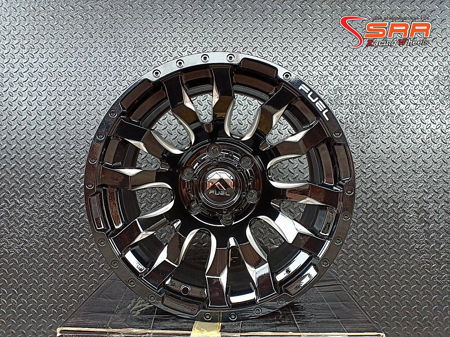 FUEL-BLITZ D673 KMC OFFROAD ขอบ17 นิ้ว GLOSS BLACK/MILLED