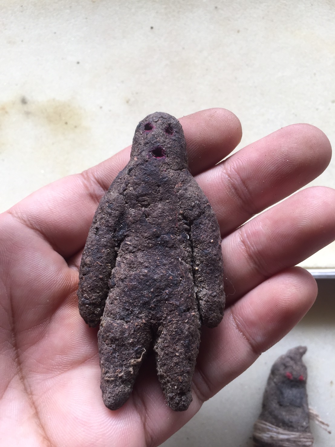 หุ่นพยนต์รุ่นแรกรุ่นเดียวอาจารย์เปล่ง บุญยืน