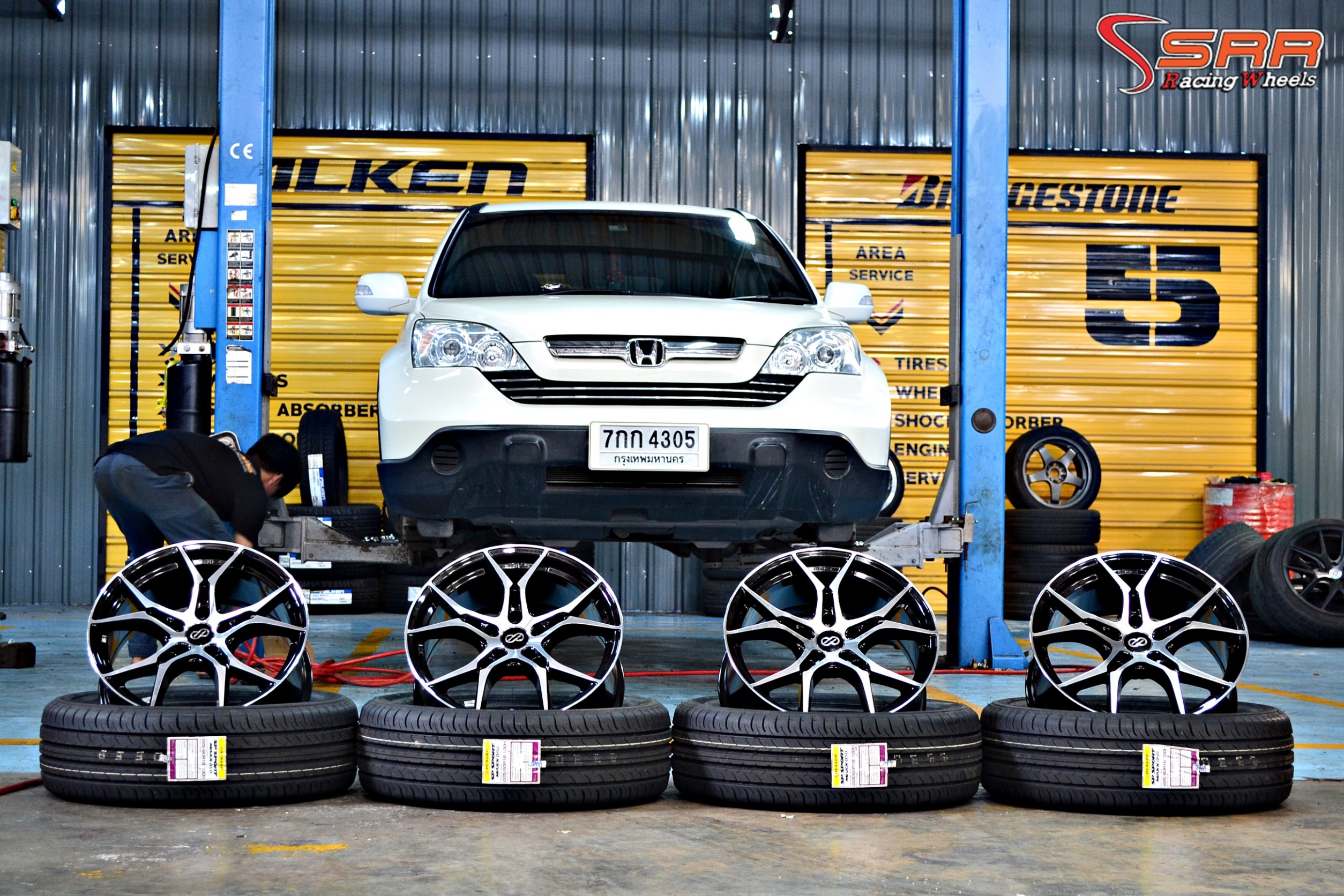 ENKEI-VULCAN SR26 ขอบ18 นิ้ว 5x114.3 ราคาวงละ 6,500 บาท