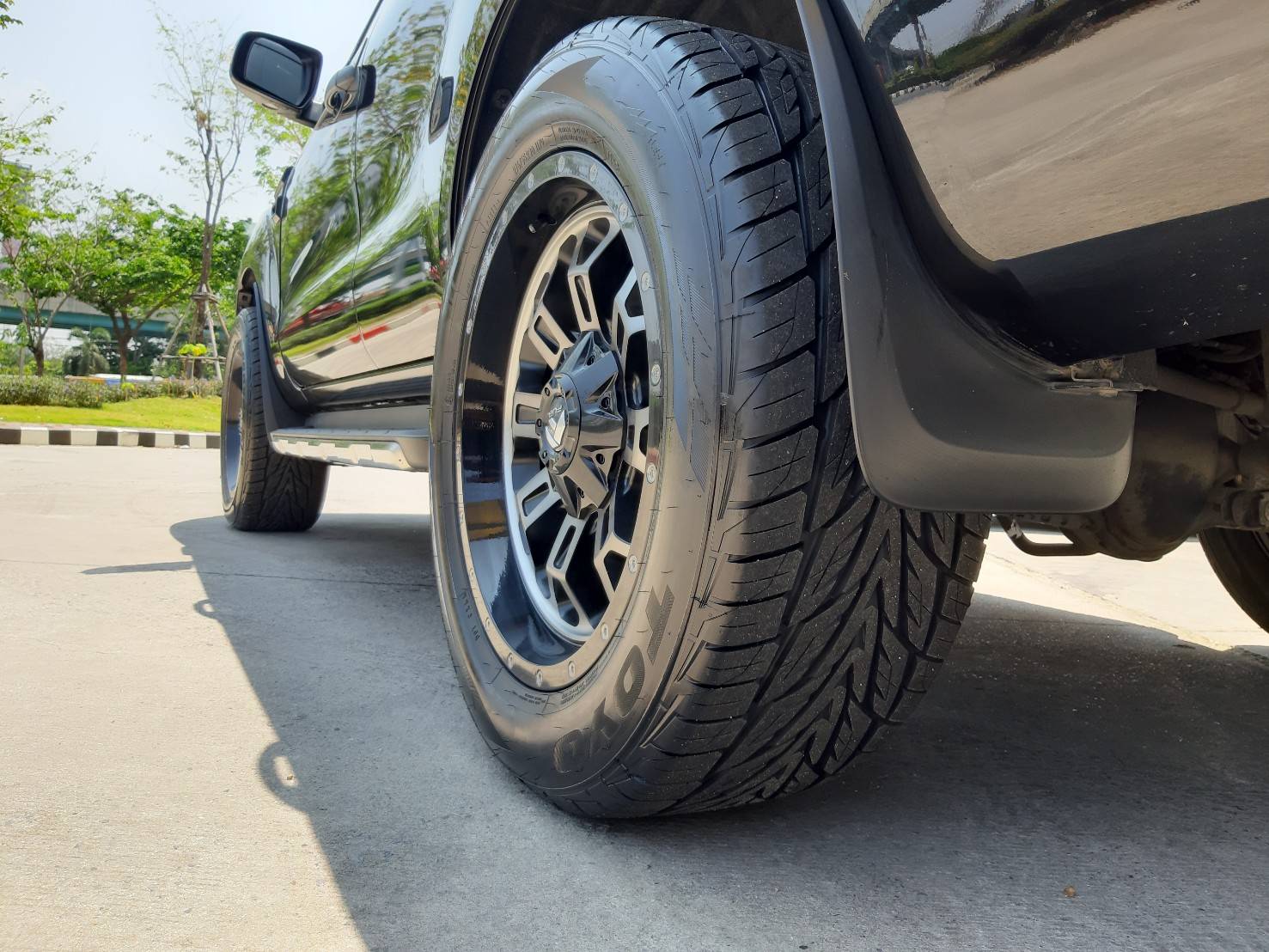 FUEL CRUSH D561 KMC ขอบ20x9 ET20 TWO-TONE/DDT