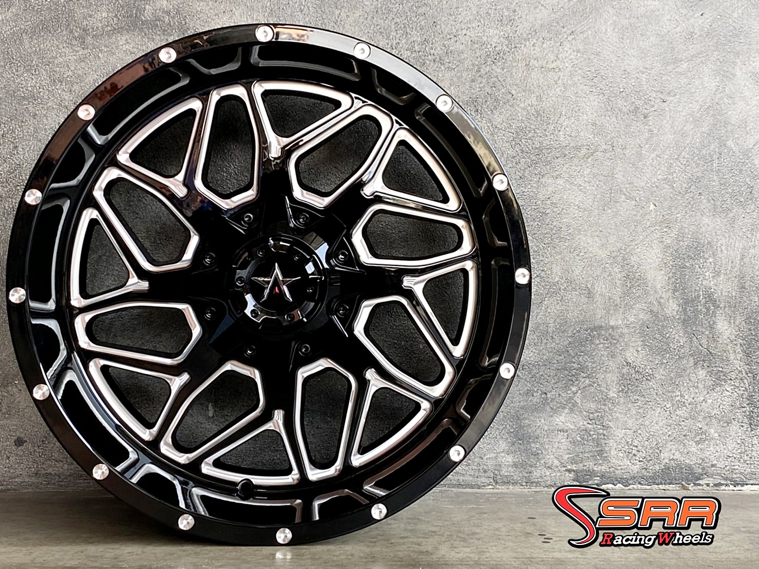 OASIS OW029 20x10 6H139.7 ET-24 BLACK & MILLED