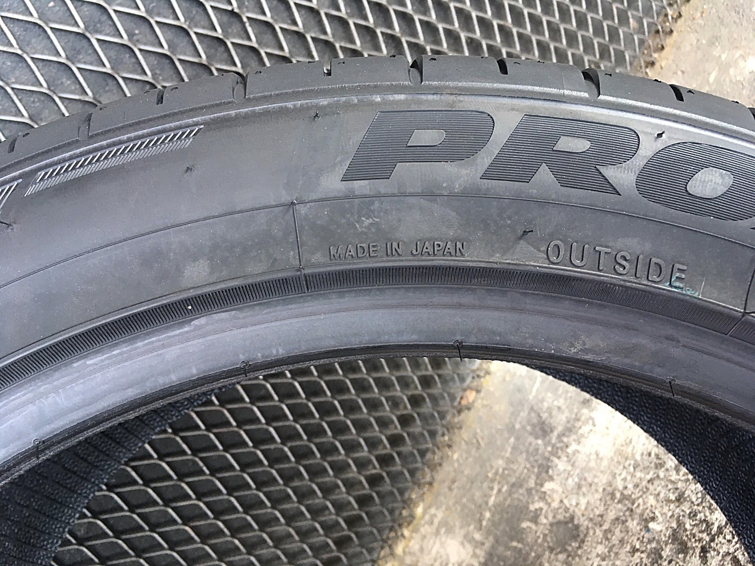 TOYO PROXES SPORT SUV 255/45R20 ยางใหม่ปี20 ลดราคาพิเศษ